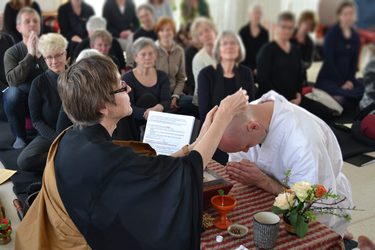 Zen Spirit - Head shaving Baizan
